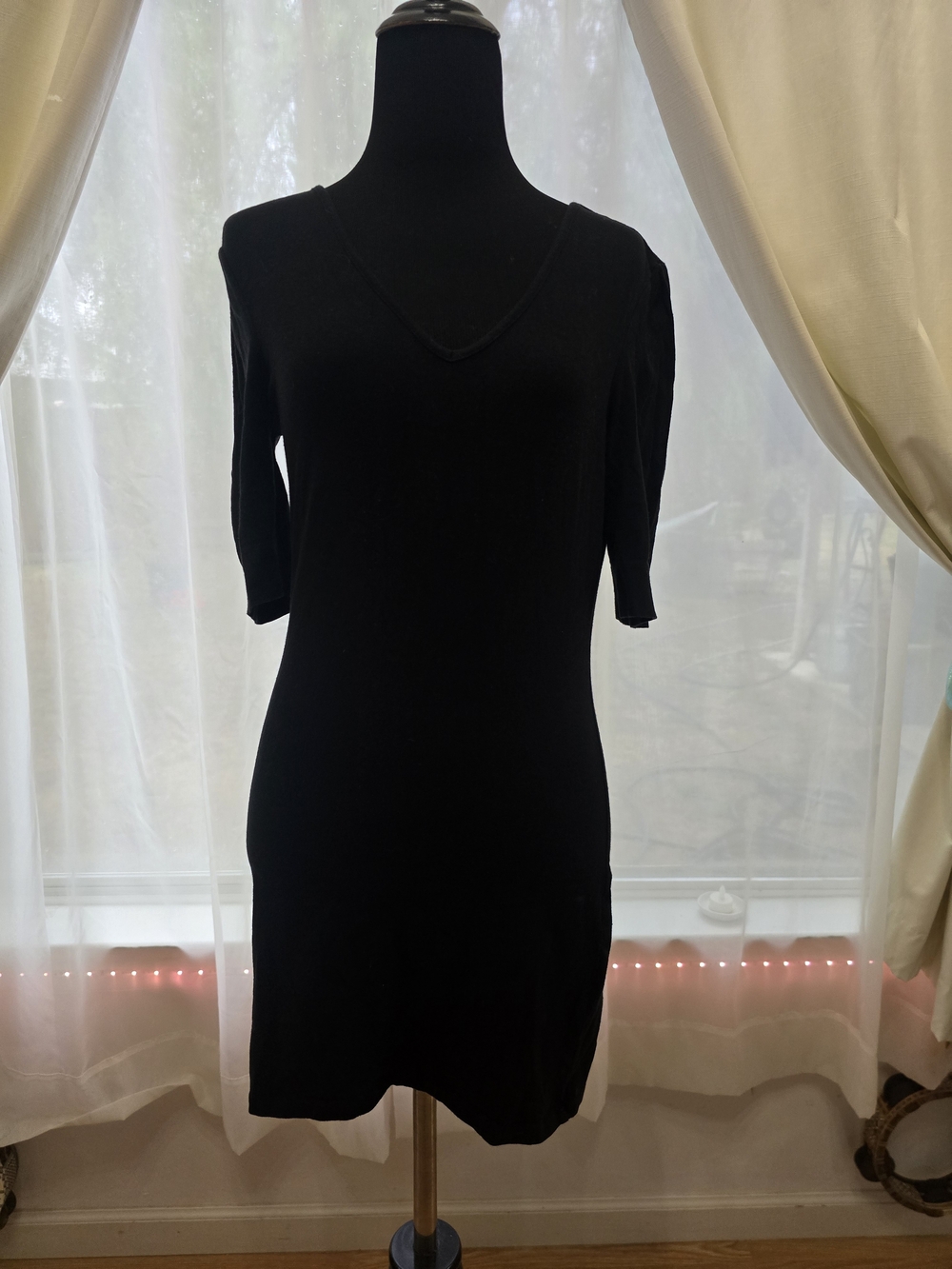 Venus Black V-Neck Short Sleeve Women's Dress Small